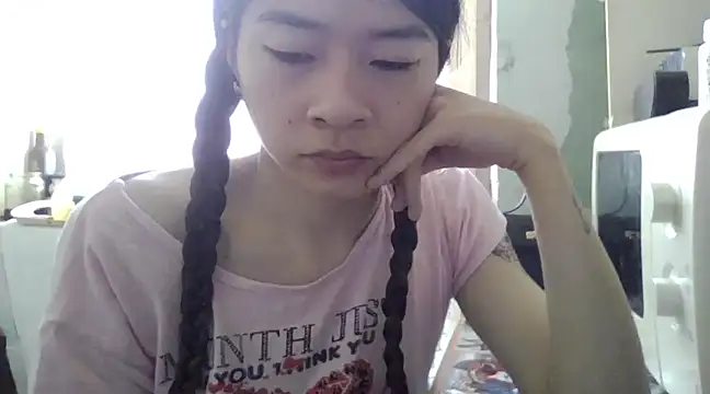 CarlyJoy online show from 03.18.25