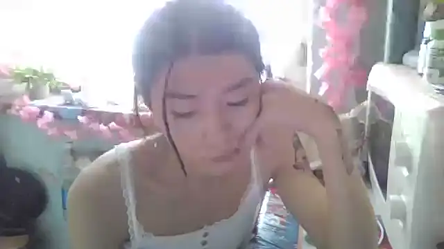 CarlyJoy online show from 09.15.25