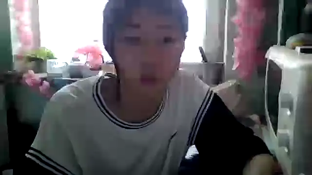 CarlyJoy online show from 10.12.25