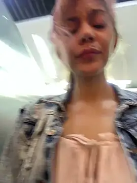 Pretty-10Woman online show from 09.24.25