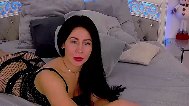 CrissyTaylor online show from 01.11.25