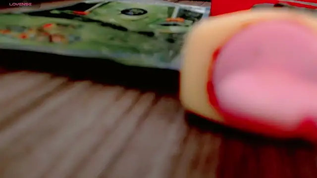 Snapshot of Hannahsmit chatting on 01.11.25 Hannahsmit online show from 01.11.25