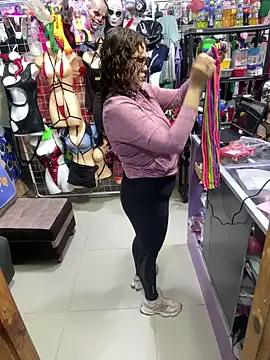 ROSALIALUCY online show from 10.25.25