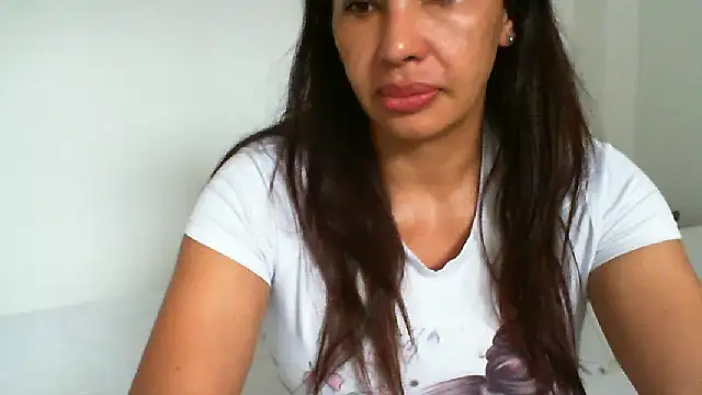Snapshot of salome__milf chatting on 02.15.25 salome milf online show from 02.15.25