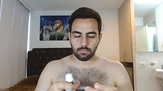 Snapshot of omarmohammedhot2 chatting on 12.29.24 omarmohammedhot2 online show from 12.29.24