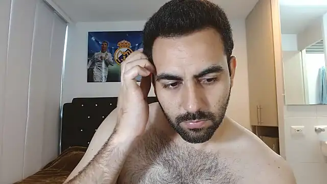 Snapshot of omarmohammedhot2 chatting on 12.31.24 omarmohammedhot2 online show from 12.31.24