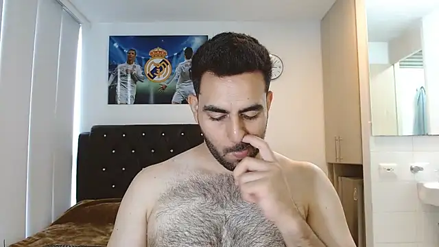 Snapshot of omarmohammedhot2 chatting on 03.05.25 omarmohammedhot2 online show from 03.05.25