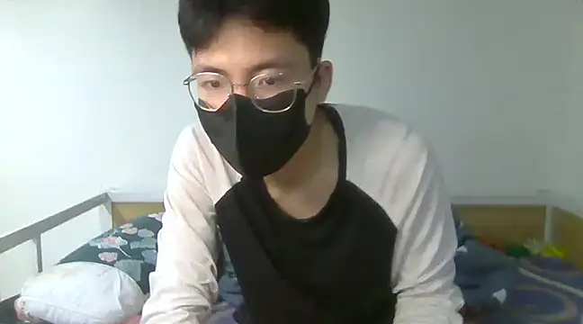 Snapshot of Gwencloudy chatting on 01.15.25 Gwencloudy online show from 01.15.25