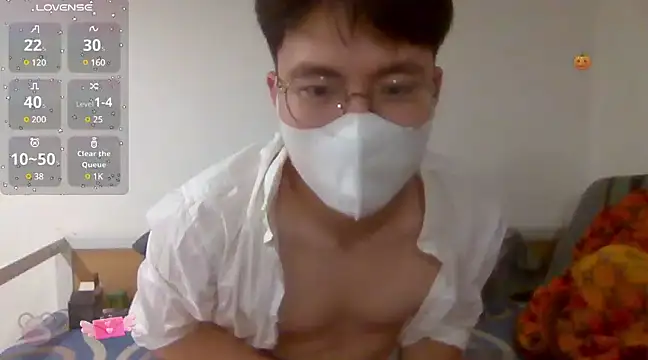 Snapshot of Gwencloudy chatting on 02.21.25 Gwencloudy online show from 02.21.25