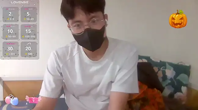 Snapshot of Gwencloudy chatting on 03.15.25 Gwencloudy online show from 03.15.25