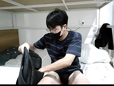 Snapshot of Gwencloudy chatting on 10.30.25 Gwencloudy online show from 10.30.25