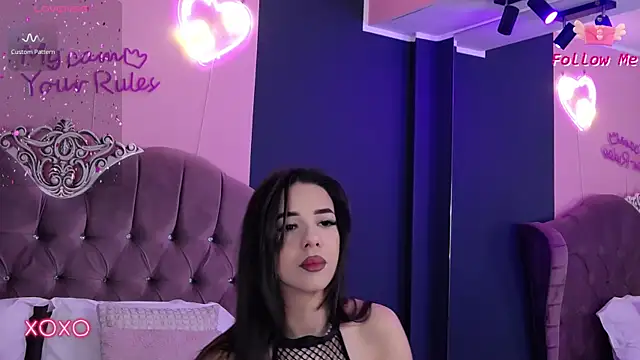 LaraKent online show from 04.15.26