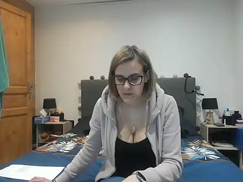 Madame Callie online show from 04.13.26