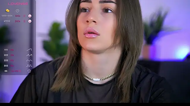 AishaCarter online show from 10.30.25