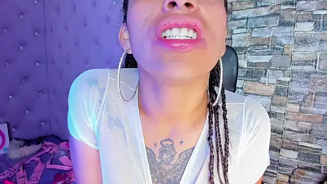 TeennNaugthy18 online show from 01.15.25