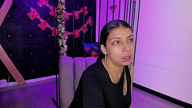 TeennNaugthy18 online show from 12.14.25