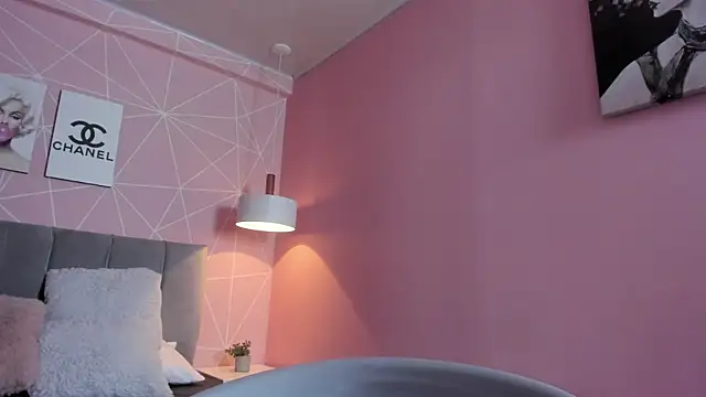 dolly zoe online show from 10.17.25