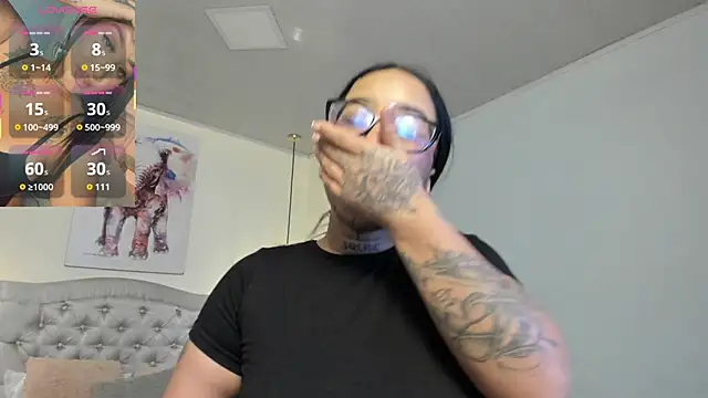 Snapshot of ayshel__ chatting on 09.24.25 ayshel online show from 09.24.25