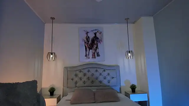 Snapshot of ayshel__ chatting on 10.08.25 ayshel online show from 10.08.25