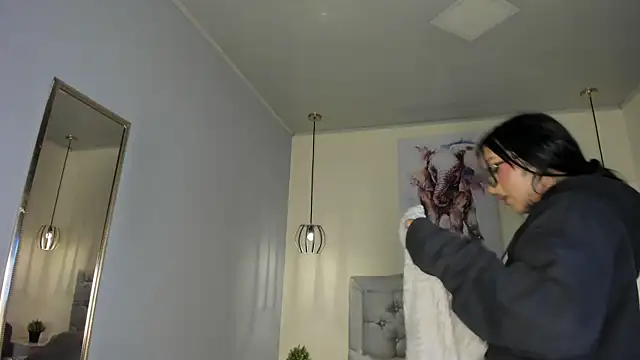 ayshel   online show from 05.20.26