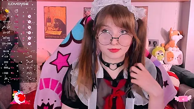 Snapshot of AliceLanley chatting on 12.15.24 AliceLanley online show from 12.15.24