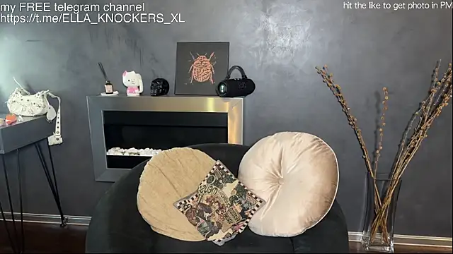ella knockers xl online show from 10.26.25