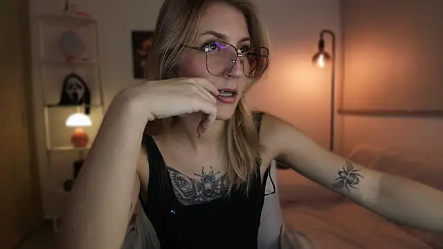 Dakotaa  online show from 11.17.25