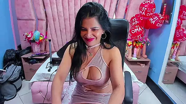 HornySkinny26 online show from 12.19.25