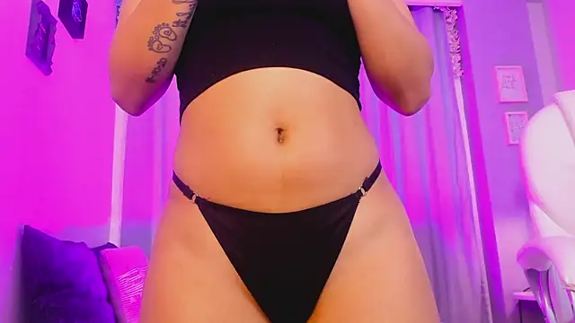 CoralineRicce  online show from 12.12.24