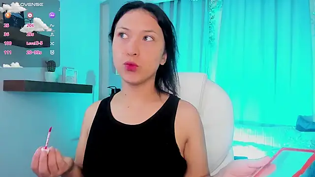 CoralineRicce  online show from 01.30.25