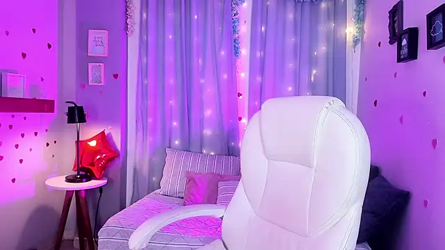 CoralineRicce  online show from 03.23.25