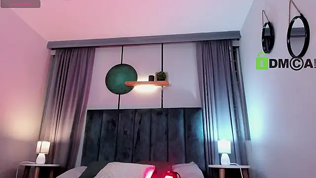 CoralineRicce  online show from 11.04.25