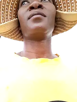 Snapshot of NikkiDickSavage chatting on 02.20.26 NikkiDickSavage online show from 02.20.26