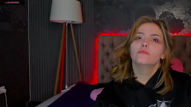 DellaRowe online show from 11.19.25