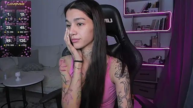 vinkitinkii online show from 12.24.24