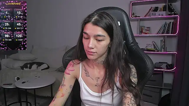 Snapshot of vinkitinkii chatting on 01.27.25 vinkitinkii online show from 01.27.25