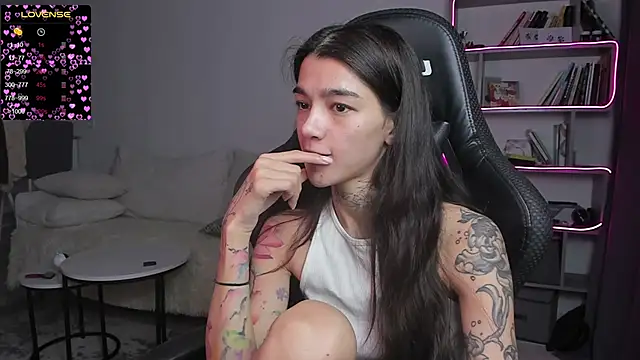 Snapshot of vinkitinkii chatting on 01.29.25 vinkitinkii online show from 01.29.25