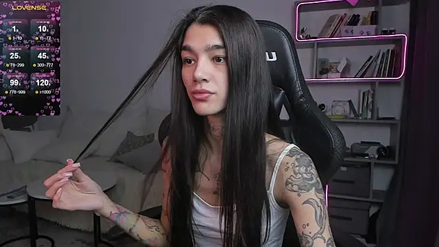 Snapshot of vinkitinkii chatting on 02.11.25 vinkitinkii online show from 02.11.25