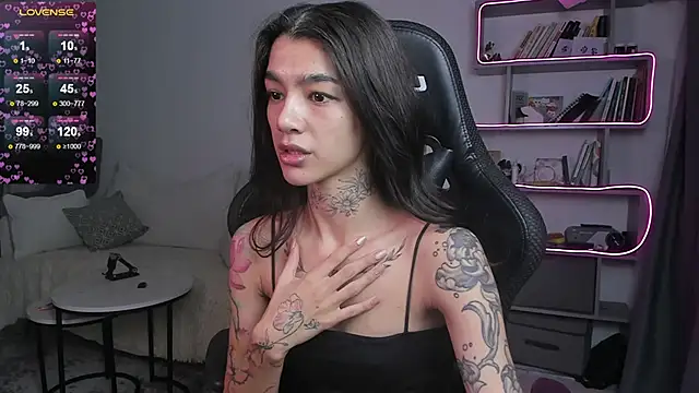 Snapshot of vinkitinkii chatting on 02.26.25 vinkitinkii online show from 02.26.25