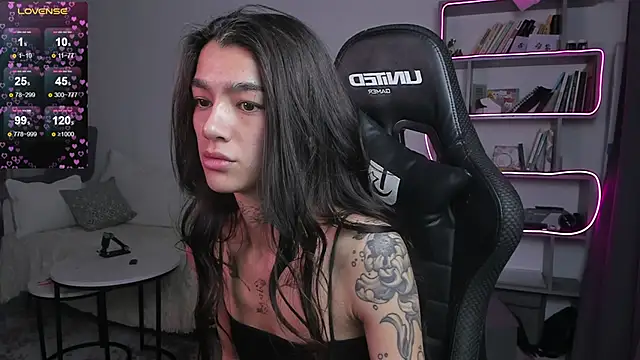 Snapshot of vinkitinkii chatting on 02.26.25 vinkitinkii online show from 02.26.25