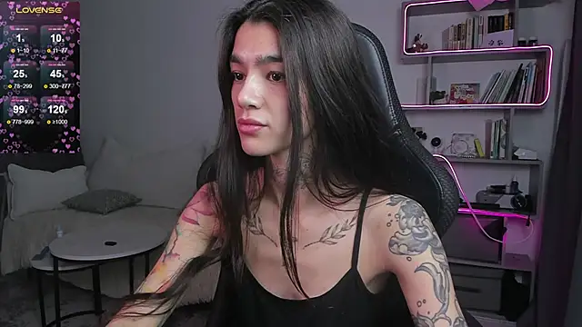 Snapshot of vinkitinkii chatting on 02.28.25 vinkitinkii online show from 02.28.25