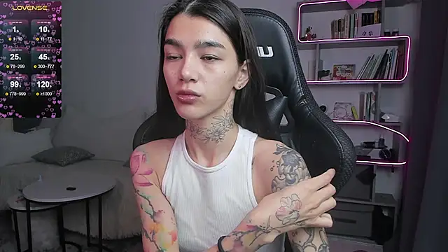 Snapshot of vinkitinkii chatting on 03.01.25 vinkitinkii online show from 03.01.25