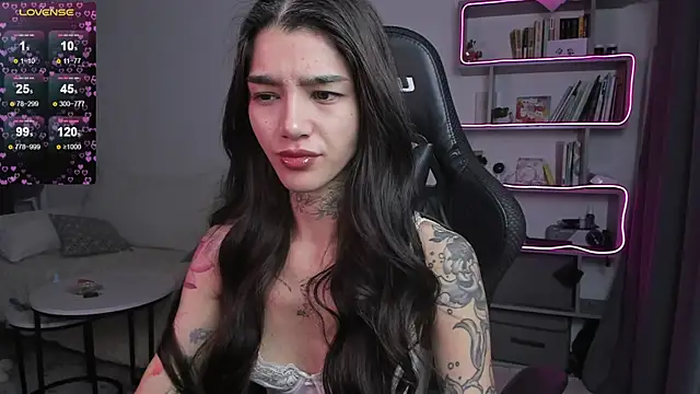 Snapshot of vinkitinkii chatting on 03.04.25 vinkitinkii online show from 03.04.25