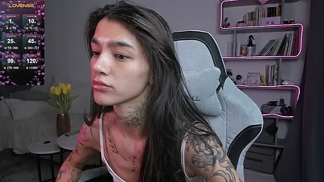 Snapshot of vinkitinkii chatting on 03.10.25 vinkitinkii online show from 03.10.25