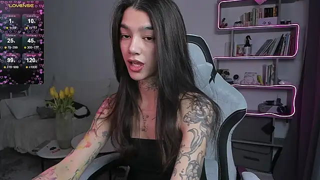 Snapshot of vinkitinkii chatting on 03.12.25 vinkitinkii online show from 03.12.25