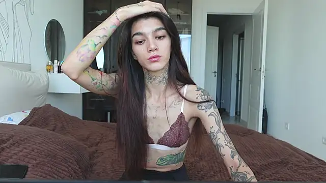 Snapshot of vinkitinkii chatting on 10.08.25 vinkitinkii online show from 10.08.25