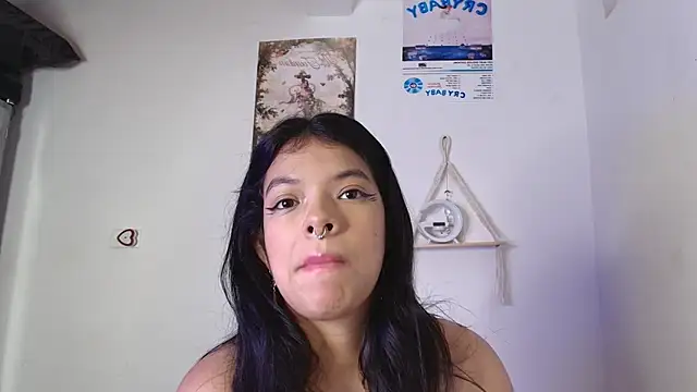 yungelitamor  online show from 03.20.25