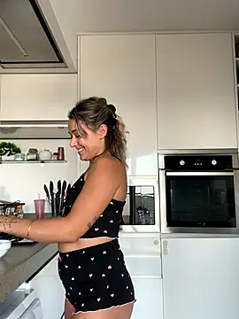 petrouchkaaa  online show from 10.17.25