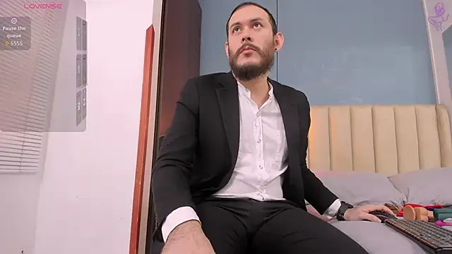 Snapshot of jeanpiere_ chatting on 12.14.25 jeanpiere online show from 12.14.25