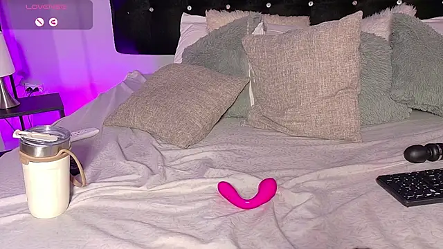 charlotteeruss online show from 12.22.24